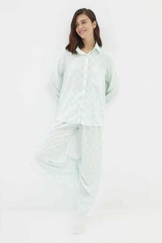 Trendyol-Conjunto de pijama tejido de viscosa, conjunto de pijama con patrón de tablero de damas, THMAW22PT1158