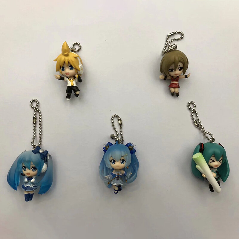 4cm Hatsune Miku Keychain Keyring Kawaii Gift for Girls Anime Figure Super Cute Unique Kids Key Chains for Backpacks