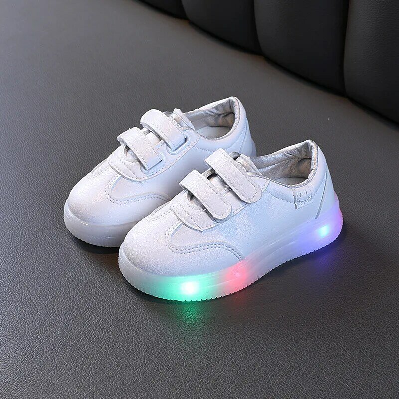 Eerste Wandelaars Kinderschoenen Met Flash Glans Zool Running Baby Schoenen Met Lichten Jongen Meisje Led Lichtgevende Sneakers Voor baby