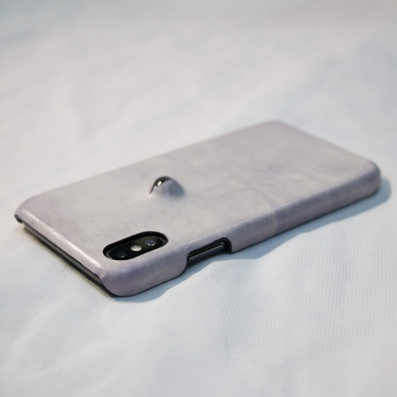 Coque d'iphone en cuir de vache pur fait à la main, avec yeux, violet lavande, étui adapté à l'iphone avec des éléments rétro de personnalité