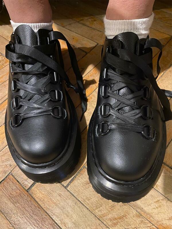 Sepatu Kulit Wanita Bertali Platform Bawah Tebal Sepatu Punk Motor Fashion Inggris Wanita Sepatu Flat Oxfords Zapatillas Mujer