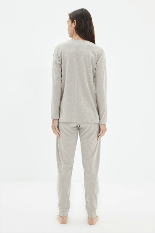 Trendyol-Conjunto de pijamas de punto con estampado, THMAW22PT1441