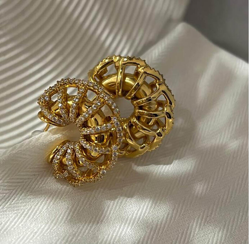 Nova primavera 2022 francês retro tribunal estilo designer de luxo moda boutique brincos ouro C-SHAPE clássico feminino jóias