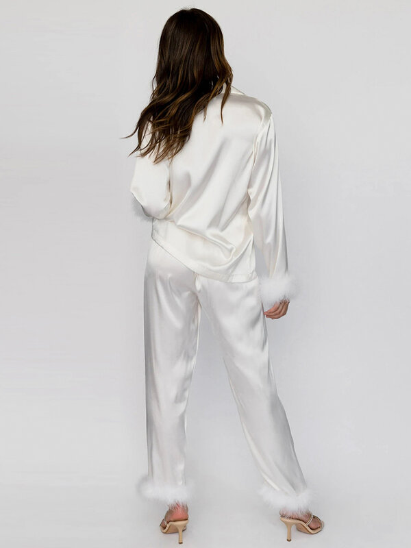 Hiloc-Conjunto de pijama de plumas de retales para mujer, ropa de dormir con cuello vuelto de satén negro, color blanco