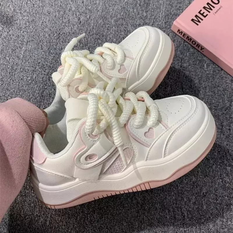 Y2K Korean Casual Kawaii Pink White Love Heart Platform Sports Sneaker Athletic Flat Board Shoe Tennis Cute Shoes Sneakers Women