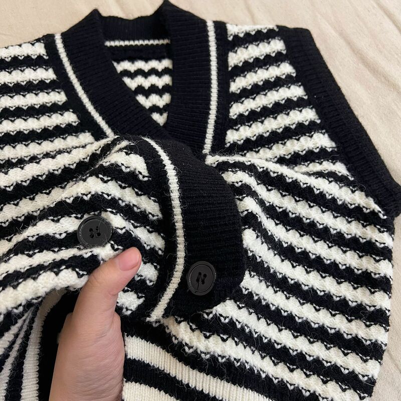 2022 Spring New Children Sweater Girls Sleeveless Knit Vest Kids Baby Boys Striped Cardigan Jacket Child Knitted Clothes