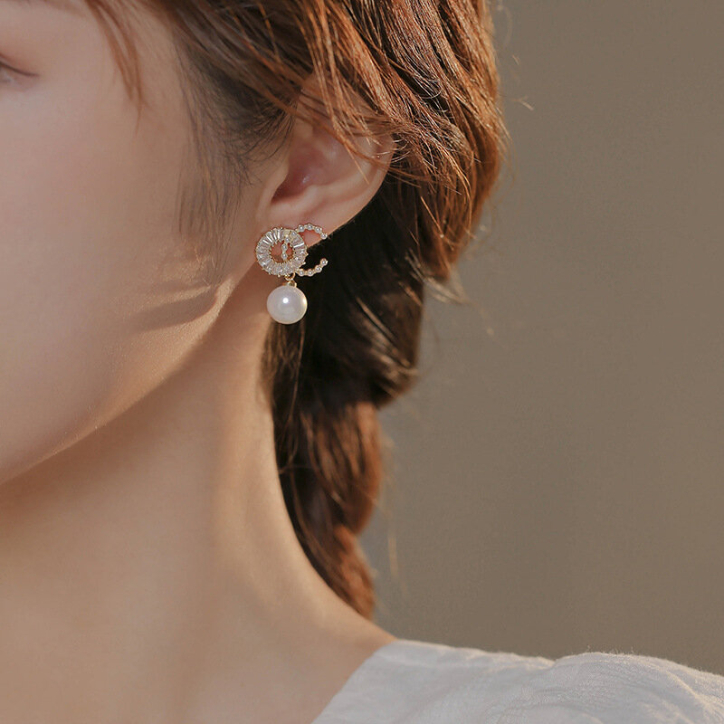 Pendientes de plata s925 hipoalergénicos para mujer, aretes clásicos de perlas con diamantes de imitación, joyería coreana, 2022