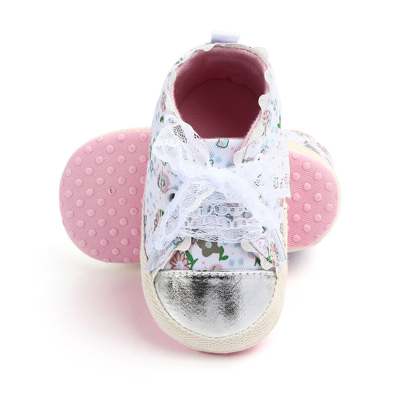 Zapatos de primavera para bebé y niña, zapatos blandos con bordado Floral de encaje blanco, para antes de caminar, para niño pequeño, envío gratis
