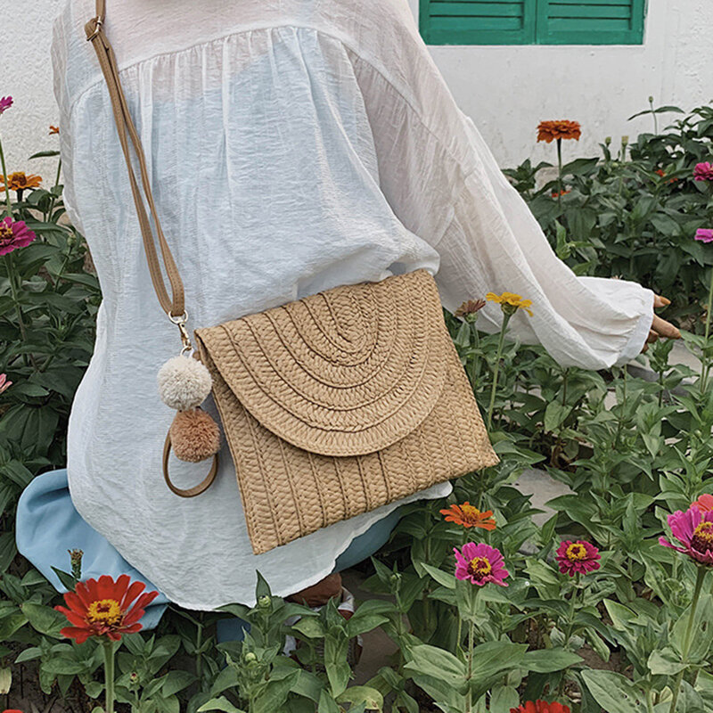 새로운 여름 해변 밀짚 클러치 가방 여성을위한 수제 짠 크로스 바디 가방 여행 메신저 어깨 가방 브랜드 디자이너 핸드백