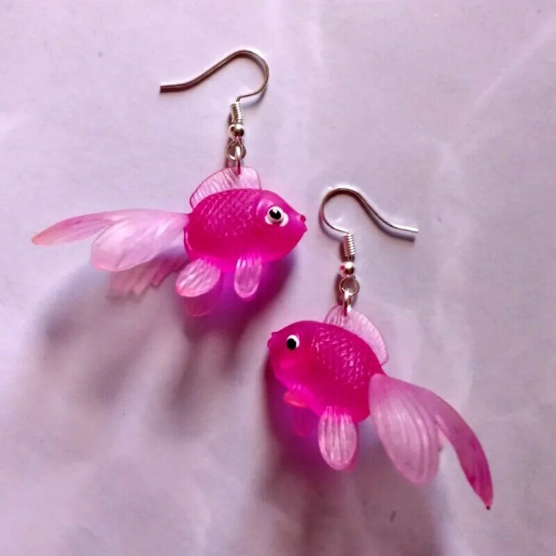 Lustige 3D Fisch Ohrringe Kunststoff Emulation Goldfisch Ohrringe Frauen Funky Quirky Ohrringe Modeschmuck