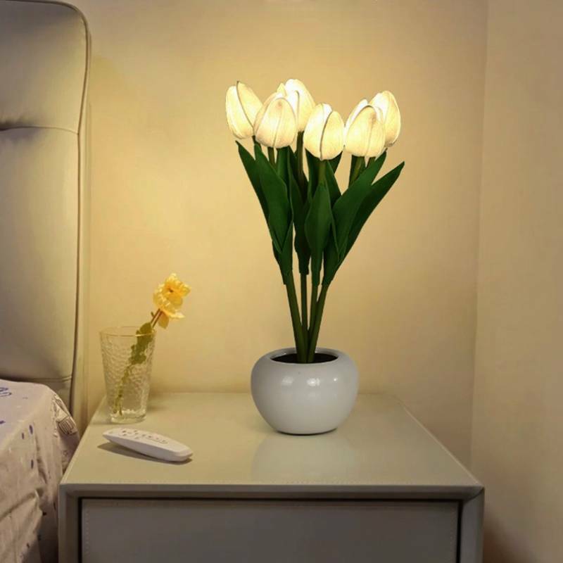 LED Tulip Table Lamp Battery Operated Portable Night Light Simulation Flower Bedside Lamp Gift for Bedroom Office Cafe Decor