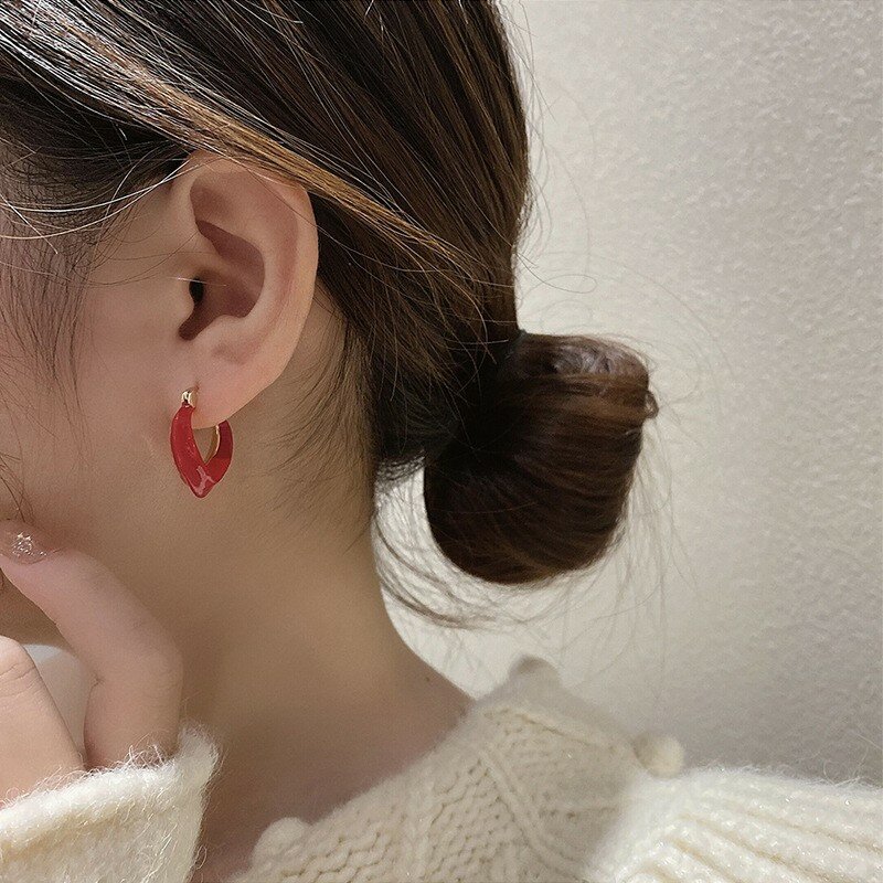 Girls' Sweet Red Heart-Shaped Pendant Earrings Korean Fashion Jewelry New Year's Party Elegant Accessories For Woman in 2022