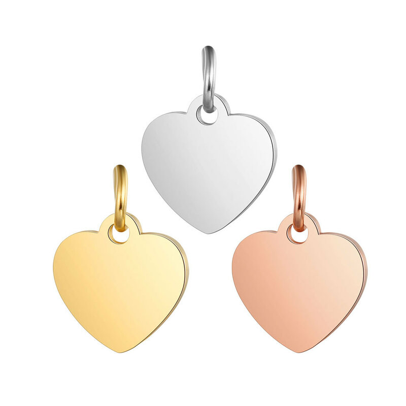 Ciondoli personalizzati per la creazione di gioielli Color oro ciondolo cuore in acciaio inossidabile con incisione Logo lettera collana braccialetto orecchino fai da te