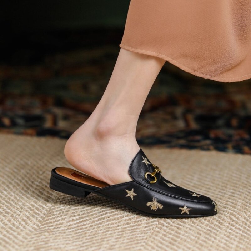 Sandalias planas y cuadradas bordadas para mujer, chanclas a la moda, novedad de verano 2022