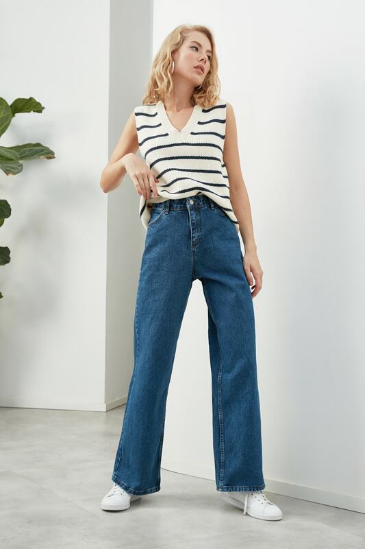 Trendyol Hoge Bel Wideleg Jeans TWOAW22JE1208