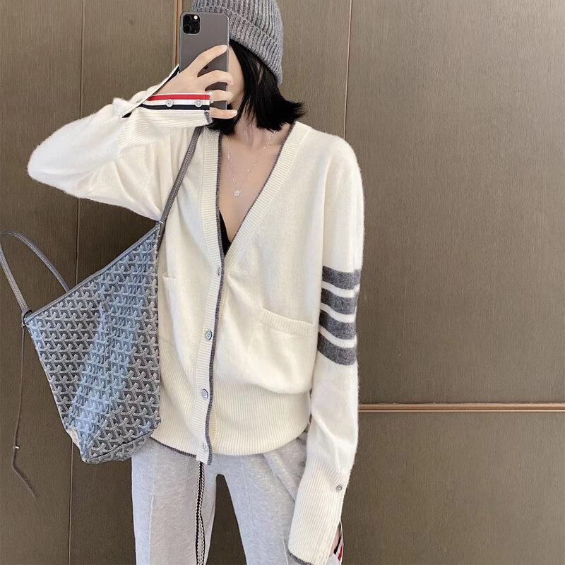 Women's hot selling long sleeved autumn and winter cashmere women's V-Neck Sweater TB style new women's cashmere casual cardigan