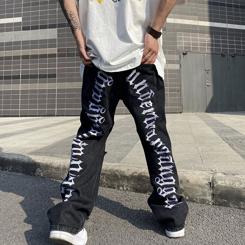 Jeans ricamati Hip-Hop a strappo Jeans dritti Vintage neri da uomo di grandi dimensioni Jeans Harajuku Skinny allentati coreani