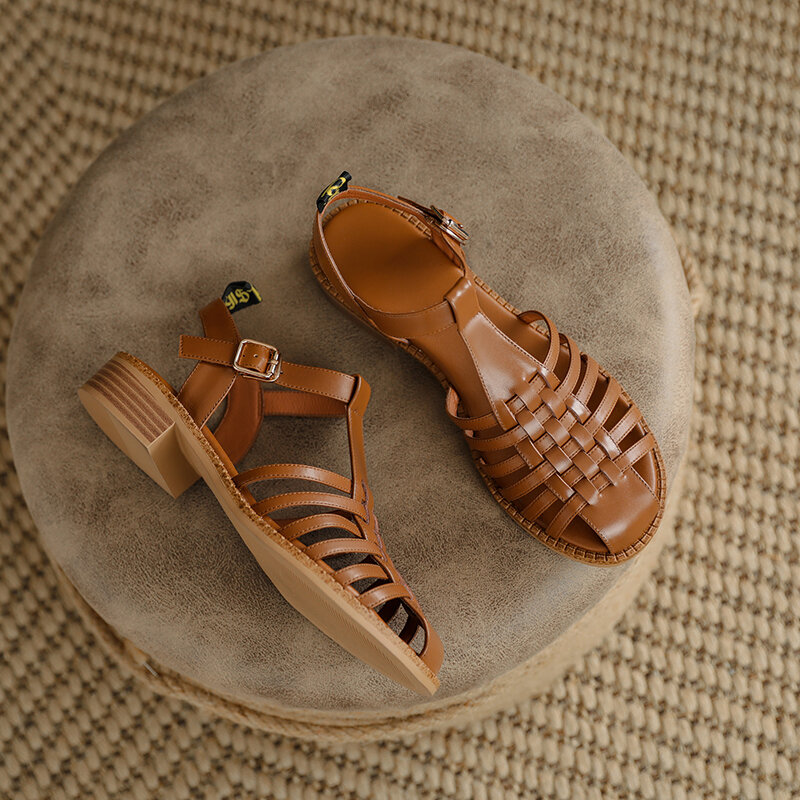 Zapatos de cuero Real para mujer, sandalias de playa ahuecadas con hebilla y Correa, calzado fresco, talla 34-40, para verano, 2022