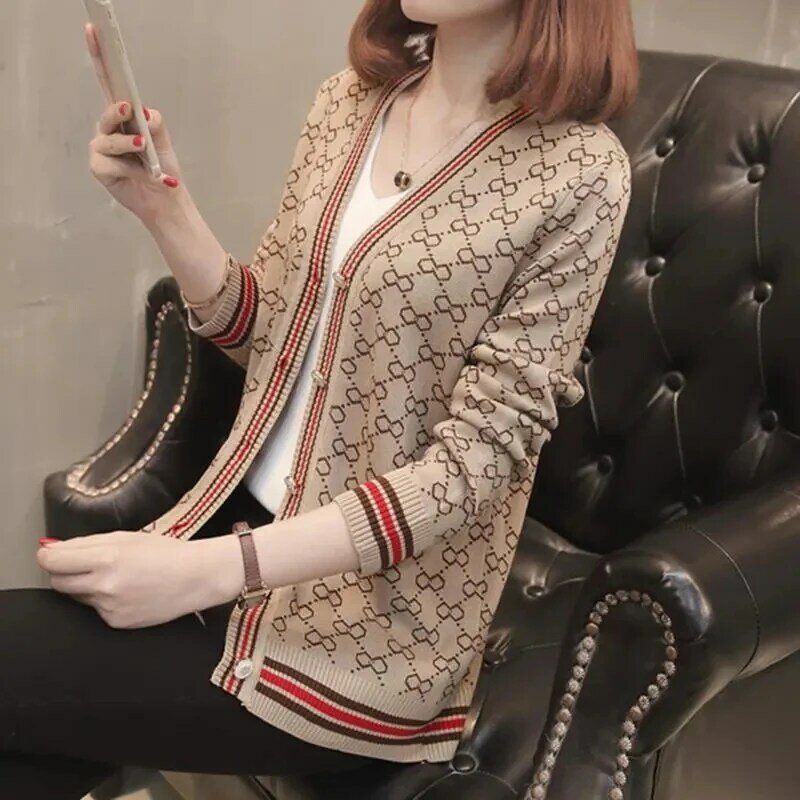 Koreański Fashion V-Neck sweter jednorzędowy sweter wiosenne jesienne z długim rękawem rękaw kobiet w stylu Vintage kurtka z dzianiny Trend drukowania