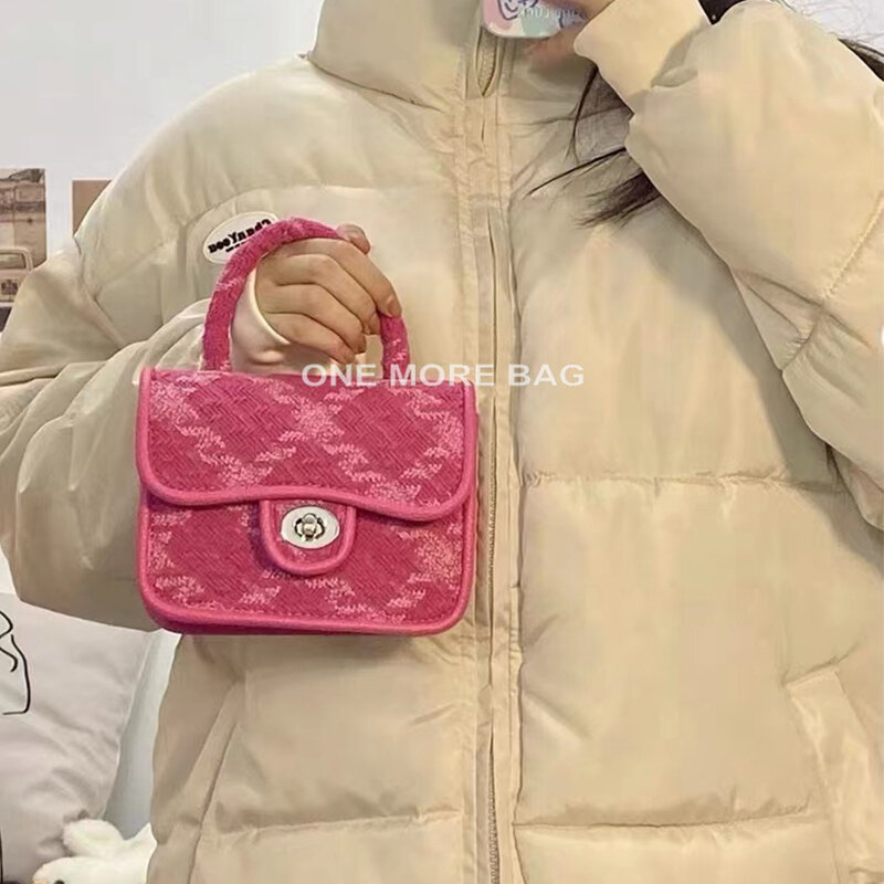 Niche Design Premium Bag New Fashion Female Chain Messenger Bag Shoulder Bag Square Bag Underarm Bag Dual-use Bag