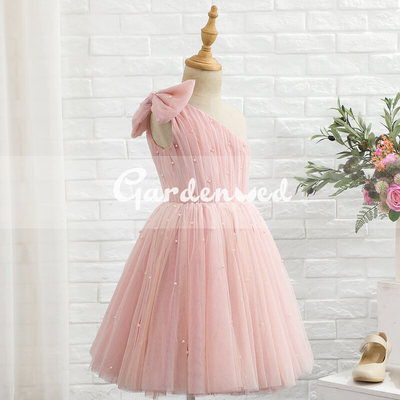 Tulle Pearls Flower Girl Dresses One Shoulder Ball Gown Baby Communion Dress Pleats Puffy Princess Girl Dresses