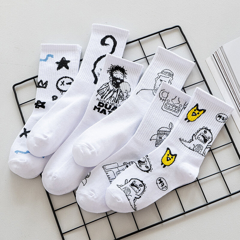 Calcetines deportivos de estilo Harajuku para hombre, ropa interior con grafiti, moda, tubo medio, baloncesto, calle, versátil