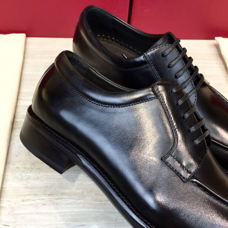 Sepatu Kasual Pria Kulit Sapi Asli Kualitas Terbaik Sepatu Pantofel Oxford Perancang Mewah Zapatos Hombre Warna Hitam,