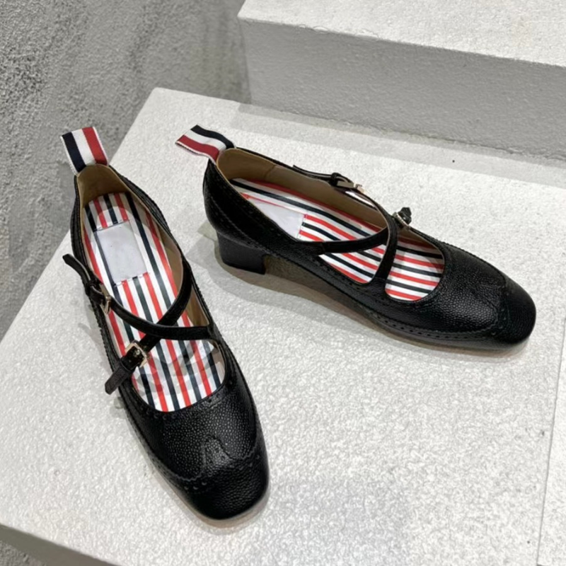 Scarpe da donna Mary Jane con punta quadrata 2022 autunno e inverno nuove décolleté con tacco spesso in pelle stile britannico scarpe in pelle con cinturino incrociato