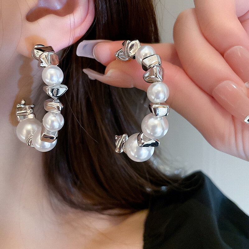 Bilandi S9225 needle Modern Jewelry Exaggerated Earrings 2022 New Trend Pearl Drop Earrings For Celebration Gifts