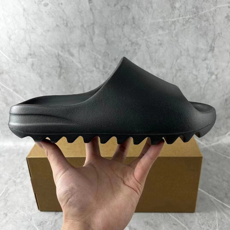 Pantofole di lusso da uomo di alta qualità Foma Runner Slide pantofole estive tinta unita Home Designer Shoes Outdoor Beach Letters Slides