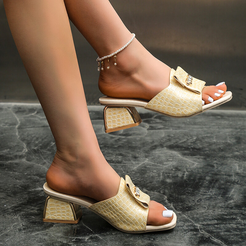 Buty na imprezę ozdobione Rhinestone eleganckie modne buty w stylu Casual sandały damskie Plus rozmiar 2022 Summer Woman pantofle