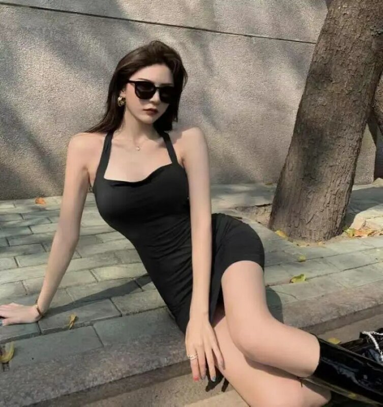 European And American Hot Girls Sexy Halter Suspender Dress 2022 Hot Style Solid Color Backless Summer Tight Bag Hip Skirt Women