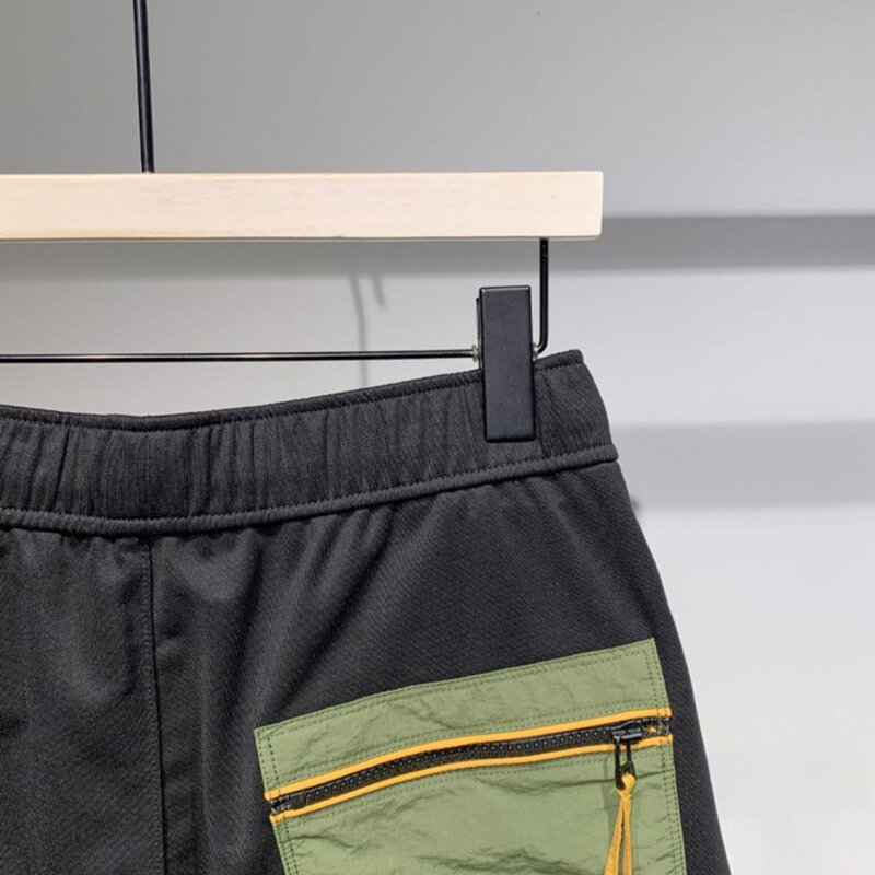 2023 New Japanese Trendy Brand Hit Color Stitching Pocket Shorts estate da uomo allentata personalizzata Tooling pantaloni corti Mens Tide
