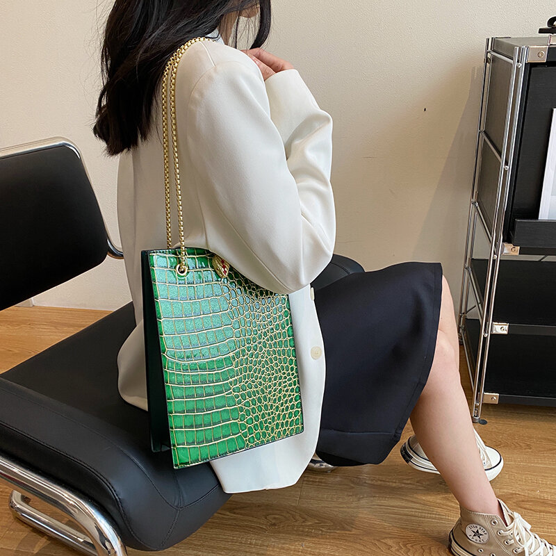 2023 New Fashion Women's Handbags Genuine Leather Crocodile Pattern Vertical Lady Chain Bag Shoulder Messenger Bags For Women