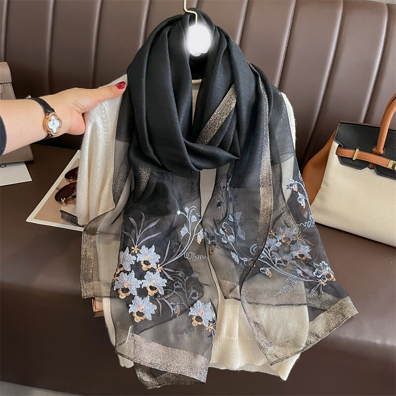 Hijab flores bordadas por marca de luxo para mulheres, xale de seda, cachecol, envoltórios, lenço feminino, bandanas fouloud, decoração, 2023