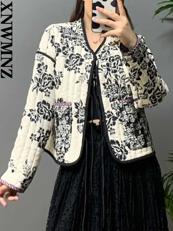 XNWMNZ 2022 Women Fashion Print Quilted Jacket Woman Retro V Neck Tie Winter Warm Padded Jacket Female Chic Reversible Jacket