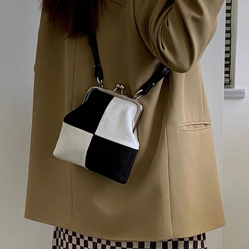 Винтажная сумка на плечо Xiuya, Женская Вельветовая сумка в шахматную клетку, женская сумочка 2021, маленькие милые сумки через плечо для сотово...