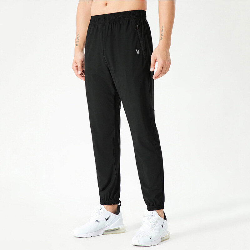 Vuori nowy lodowy jedwab sportowe spodnie męskie sznurkiem luźne trening gimnastyczny spodnie Stretch szybkie suche spodnie do joggingu czarny