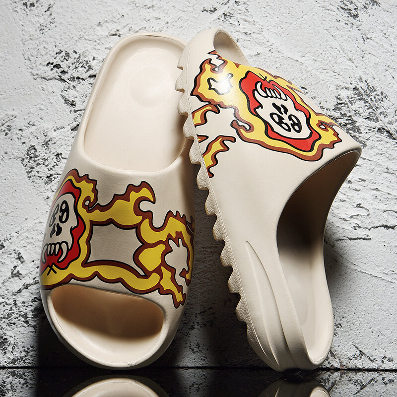 Unissex elmo inspirado yeez slides deslizamento na boca de peixe respirável sandálias de verão leve graffiti yzy chinelos mais tamanho 34-46