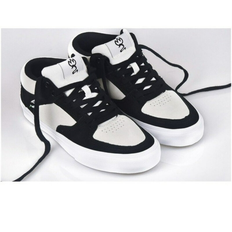 Joiint Suede Mid-top Sport Skateboarding Shoes for Man Winter Leather Baskeball Sneaker Fashion Non-slip Casual Footwear
