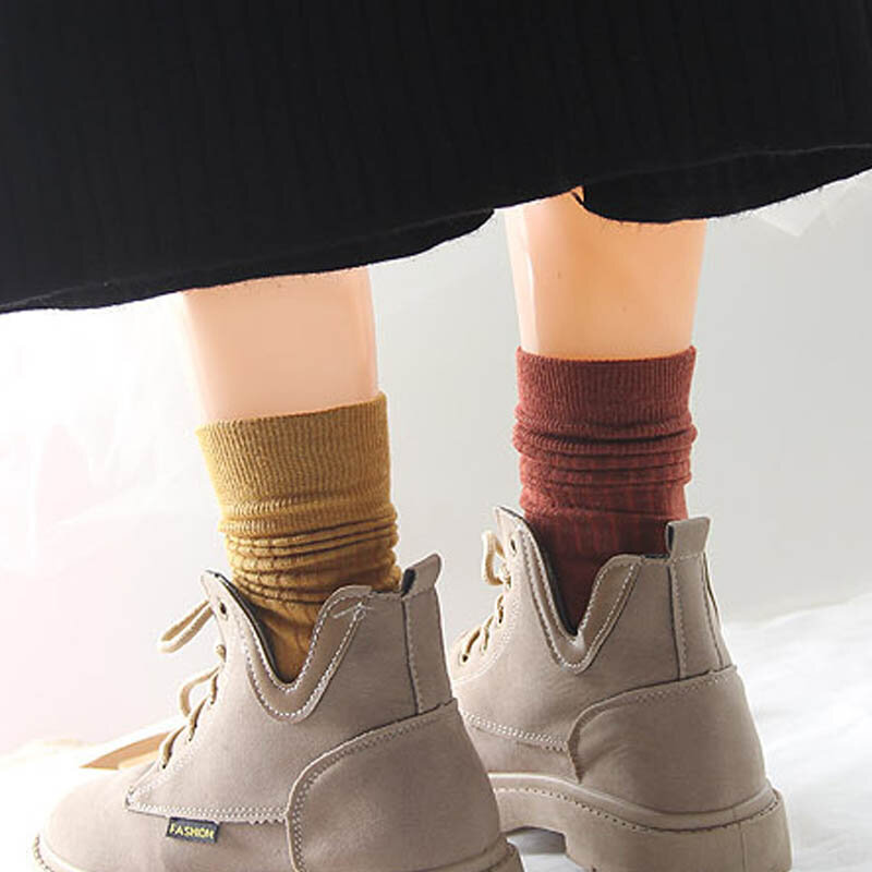 คลาสสิกใหม่หลวมถุงเท้าผู้หญิงสไตล์ญี่ปุ่นผ้าฝ้ายถักซี่โครงสีทึบ Breathable 4 Seasons Basic Daily ผู้หญิงยาวถุงเท้า