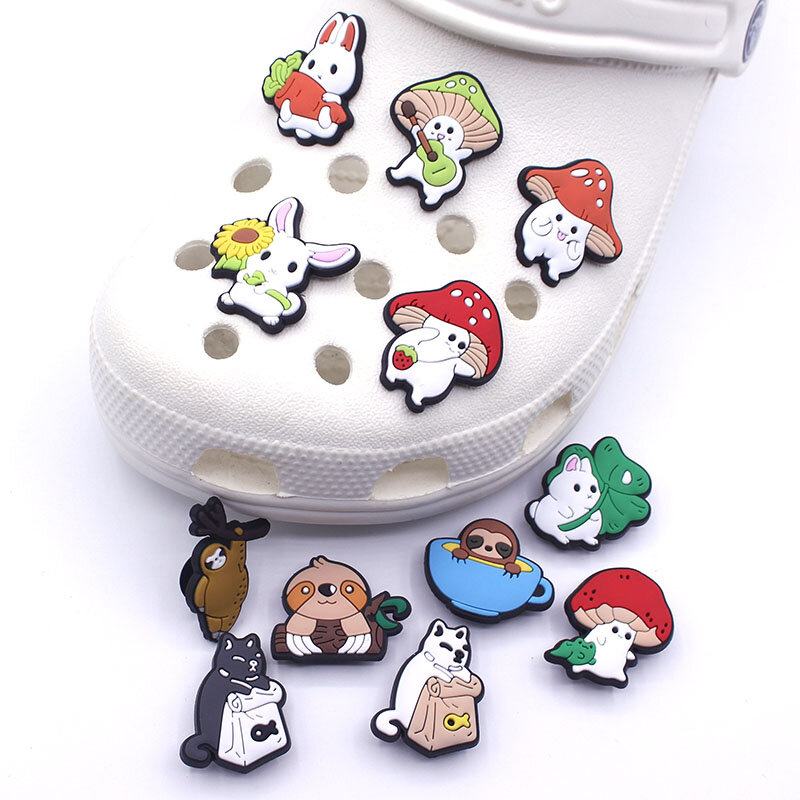 1 pz Lovely Mushroom Rabbit PVC Shoe Charms DIY Shoe Aceessories Fit Croc Jibz sandali decorazioni fibbia Clog Girls Party Gift
