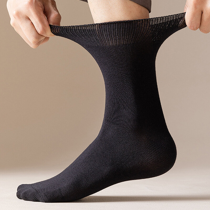 6 paia di calze diabetiche confortevoli e di supporto per uomini e donne. Tessuto in cotone che assorbe l'umidità, bordo superiore senza compressione e compressione graduata per la salute dei piedi.