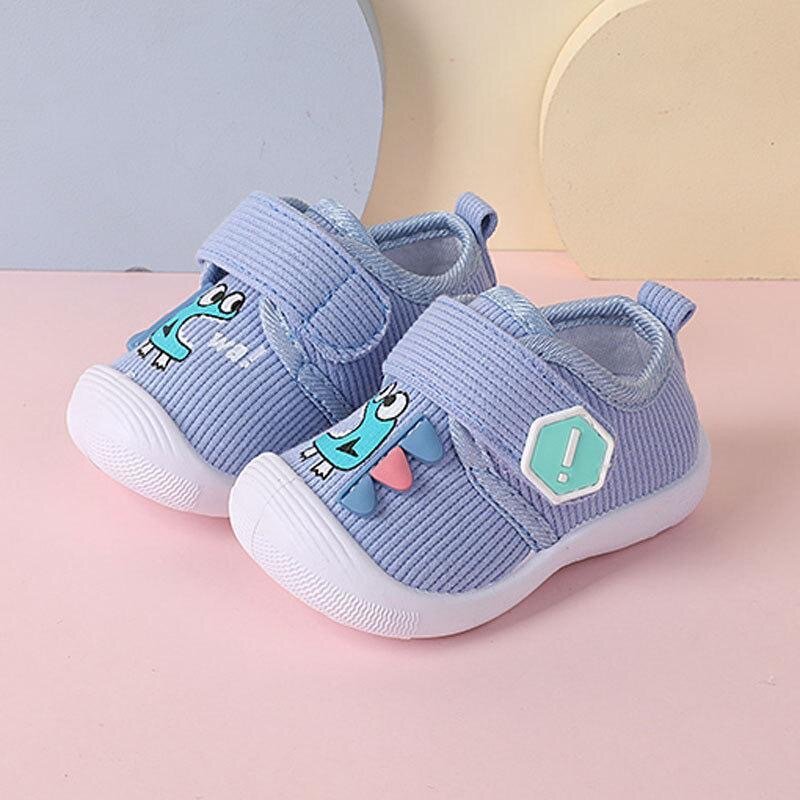 أحذية للأطفال الرضع ألوان متماثلة أحذية أطفال ورسوم كرتونية لطيفة أحذية قماشية للأطفال أحذية رياضية للأطفال البنات أحذية المشي الأولى غير قابلة للانزلاق