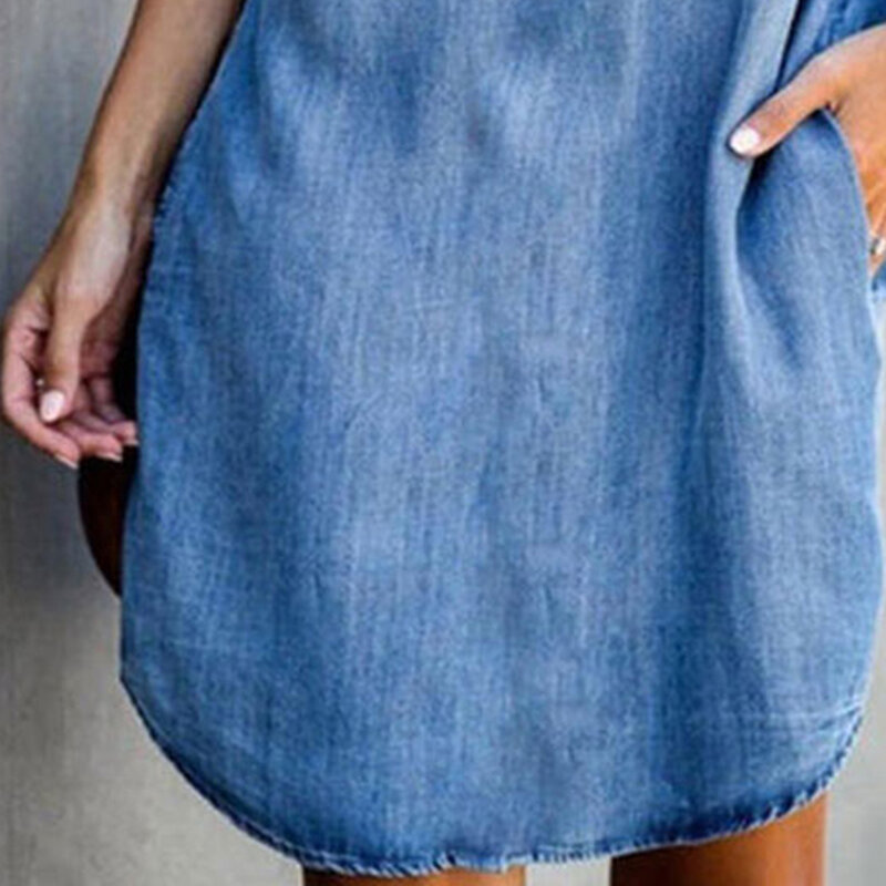 Женское джинсовое платье с коротким рукавом и карманами
