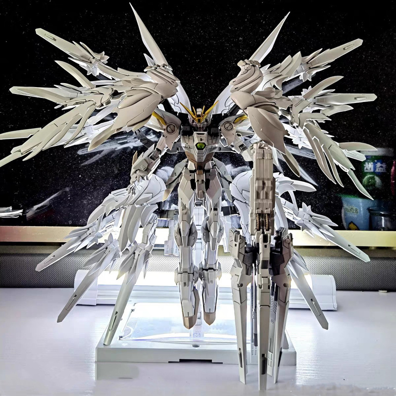 Gundam Hg Hoge Strike Vrijheid Zeven Zwaarden Mg Eenhoorn Rood Ketterij Gemonteerd Model Ambachtelijk Toys Verjaardag Geschenken Ornamenten