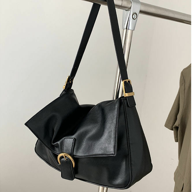 Винтажная Вместительная женская сумка MBTI, модная черная женская сумка через плечо с застежкой, Повседневная сумка через плечо в Корейском стиле, женская сумка