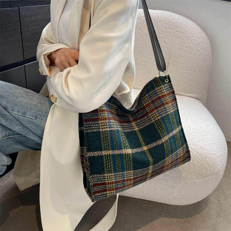 Borsa in tela scozzese borsa in lana retrò borsa a tracolla in lana nuova da donna di grande capacità borse a mano donna 2022 nuova borsa a scacchi