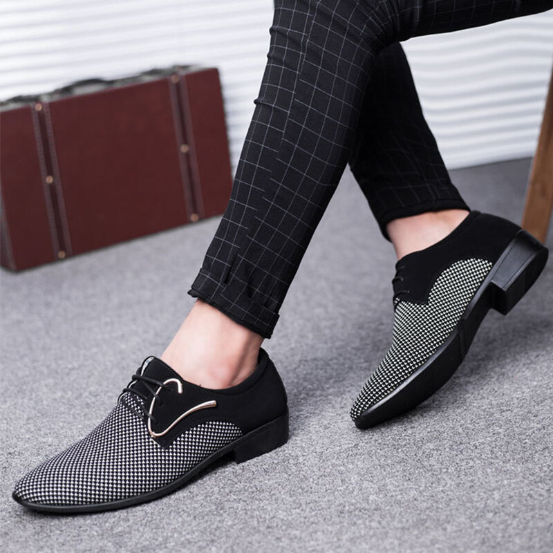 Duży rozmiar 48 marka mężczyźni obuwie moda klasyczne przypadkowi mężczyźni skórzane buty czarna gorąca sprzedaż oddychające biznesowe męskie buty na co dzień