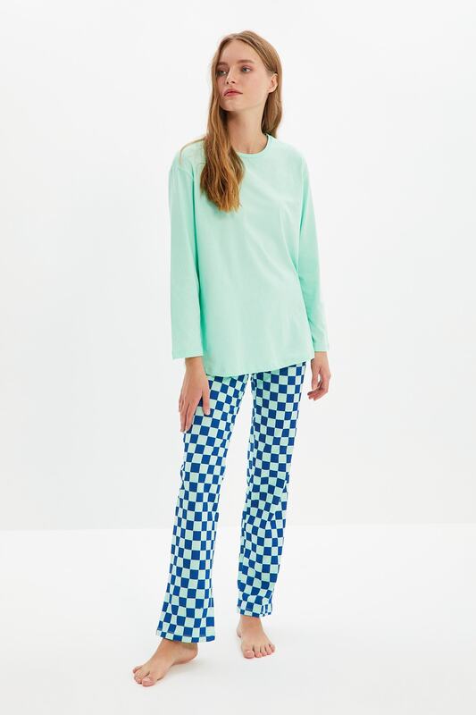Trendyol Back Printed Knitted Pajamas Set THMAW22PT0076